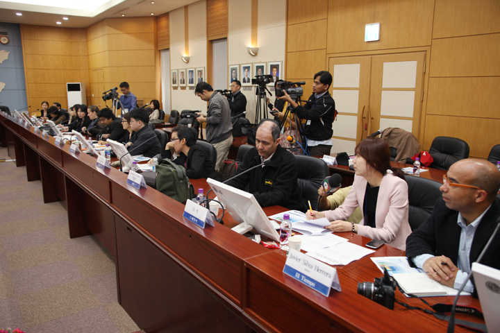 A foreign press conference as holding the 2012 Yeosu EXPO