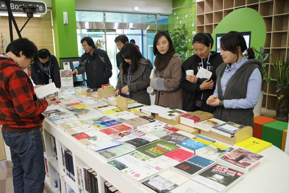 Book Festival at Ocean Science Library_image1