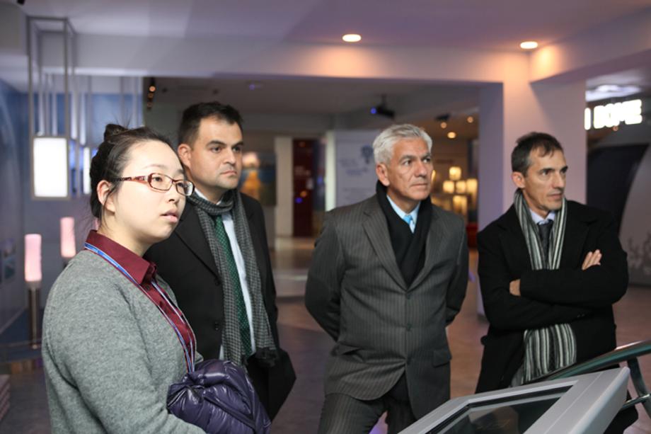 Visit by Marine Scientific Researchers of Columbia_image0